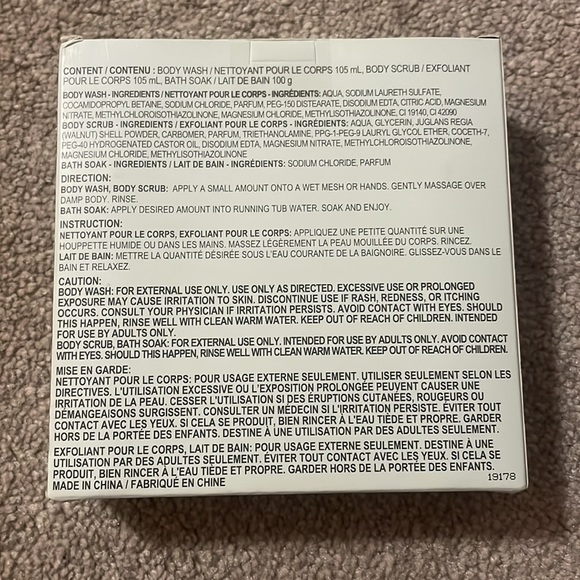 Beauty Nature Body Wash, Bath Soak and Body Scrub Gift Set. - Picture 2 of 2